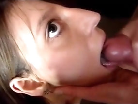 18 years old amateur babe gives blowjob with mouth cum